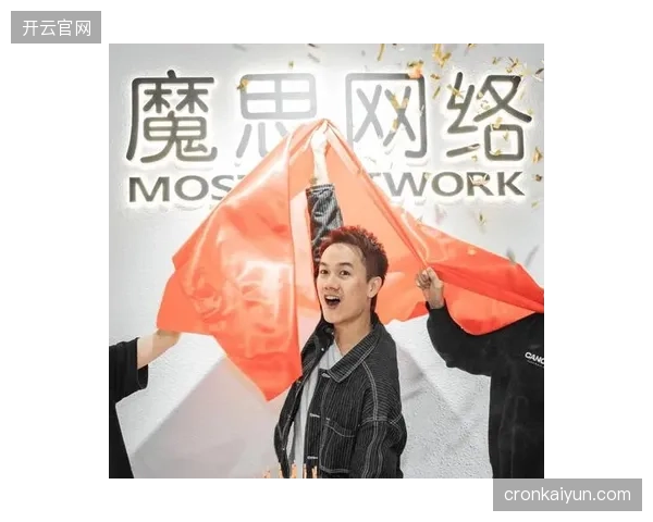 张伟丽团队与B站头部UP主合作推出纪录片，将公域格斗粉丝转化为具有付费意愿的私域用户